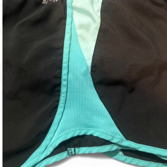 Nike Dri-Fit Women's Black Athletic Lined Running Shorts Size Small NWOT - Picture 5 of 7